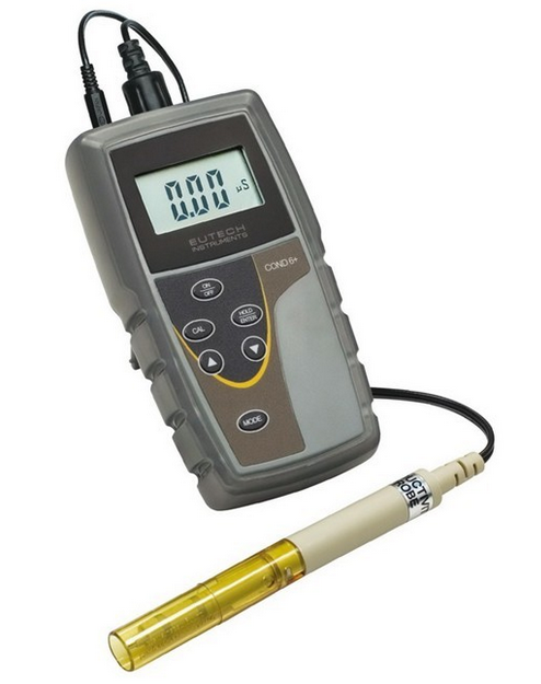 Thermo 便攜式電導(dǎo)率測(cè)量?jī)x 優(yōu)特COND 6.jpg