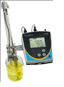 Thermo pH電導(dǎo)率多參數(shù)測量儀 優(yōu)特PC700.jpg